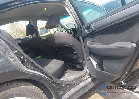 2015 Subaru Legacy 2.5I Premium из США, поврежденный, VIN 4S3BNBC67F3028164